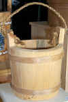 http://amishshop.com/hazel-doc/images/bucket12in.jpg (105366 bytes)