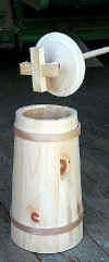 http://amishshop.com/hazel-doc/images/chrnunfinside.jpg (72364 bytes)