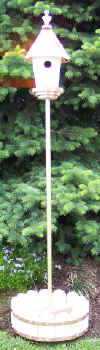 http://amishshop.com/hazel-doc/imagesnewamish2006/flowerplanterwpole.jpg (96522 bytes)