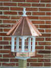 http://amishshop.com/hazel-doc/imagesnewamish2006/willowrunroundbirdfeeder.jpg (174346 bytes)