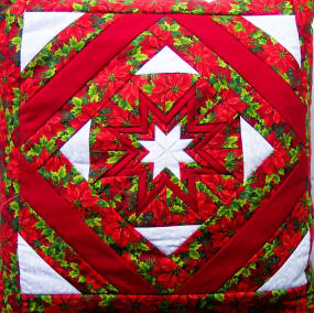 Folded Star Quillow Poinsettia